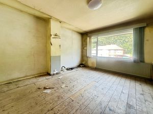 Bedroom 1 - click for photo gallery